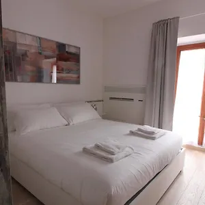 italianway-apartments-bligny-39-studio.italymilanhotels.net/